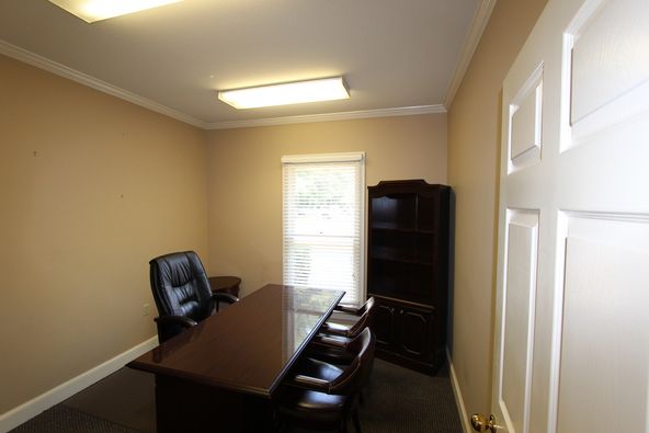 Office Space For Sale/Lease: 101 Madison Plz, Hattiesburg, MS 39402